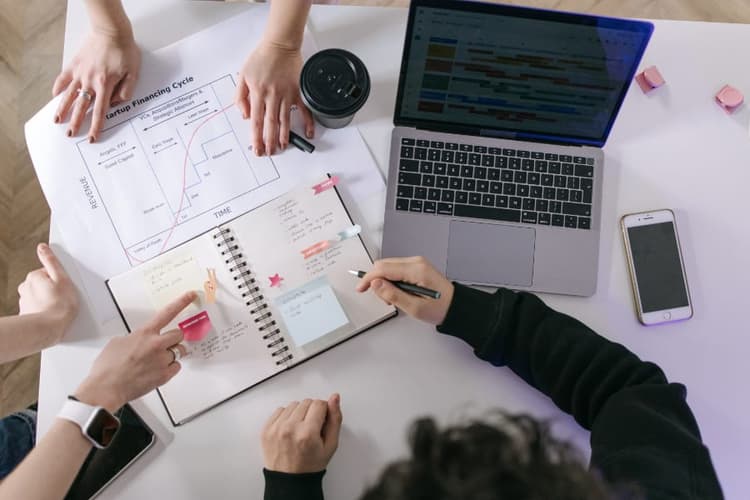 401(k) vs. IRAs: What's the difference and which is better for saving for retirement?