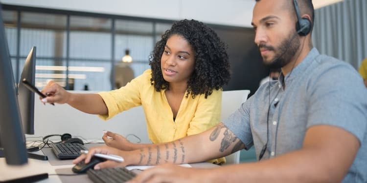 Why More SMBs Are Going Global: The Opportunities and Challenges of Hiring Internationally
