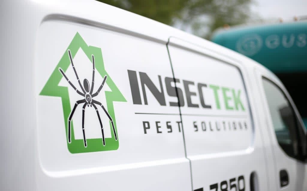 Insectek Pest Solutions van