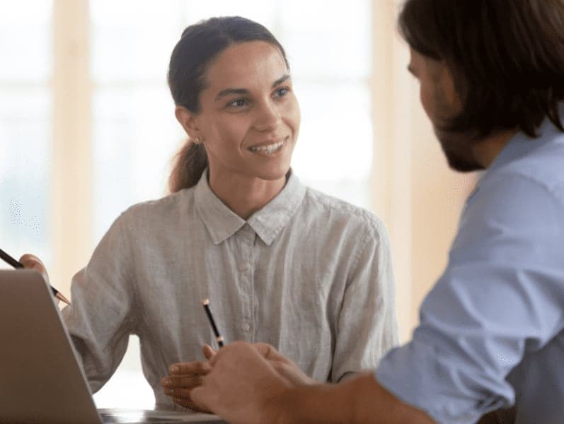 Businesswoman make offer to male client at the meeting