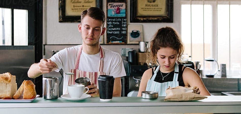 Gusto Teen Hiring Report: Strong Hiring & Stronger Pay in 2023